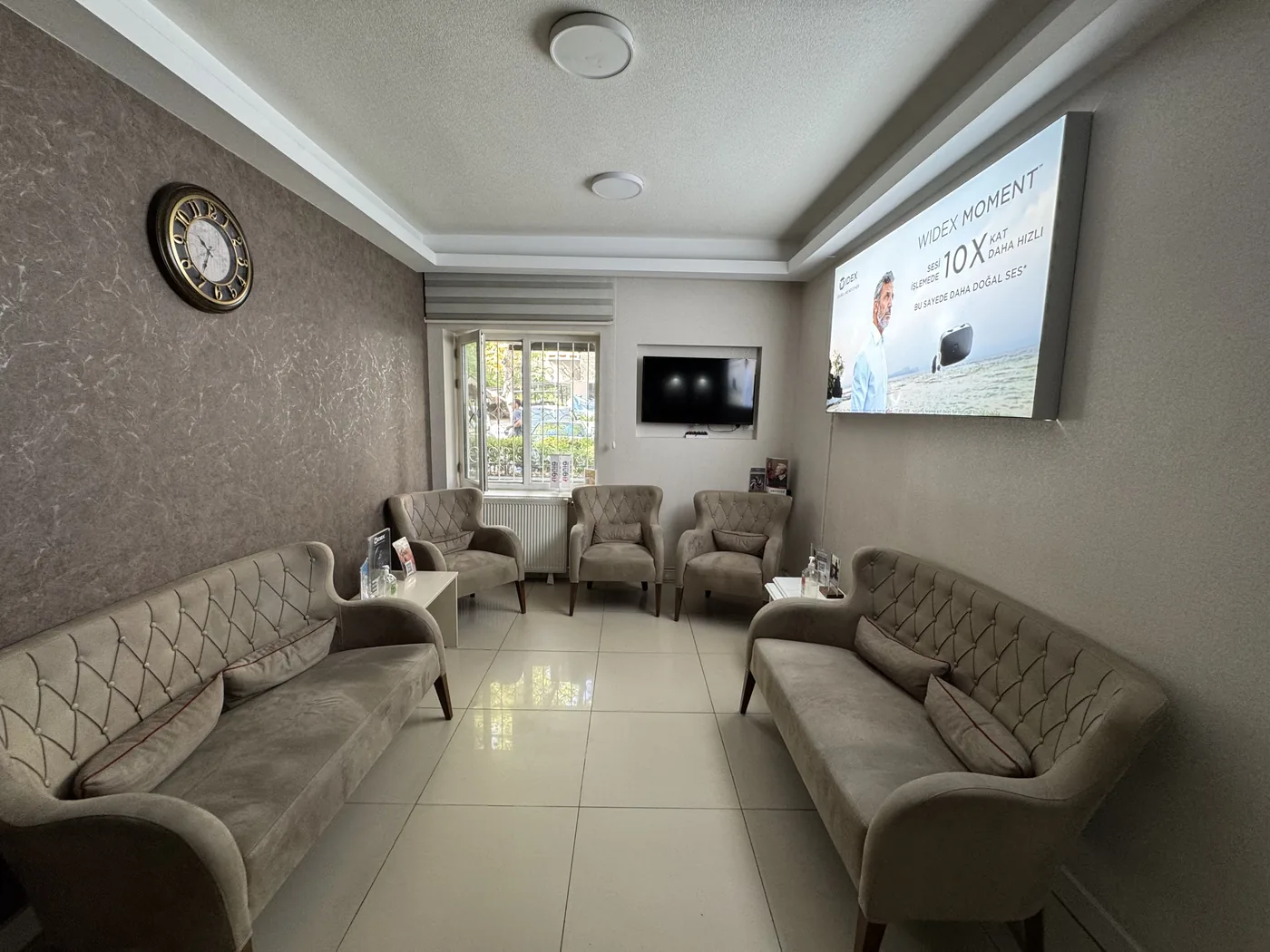 Doruk İşitme Cihazları Tandoğan Şubesi bekleme salonu